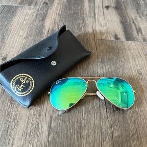 Ray-Ban Men’s Gold Aviator Sunglasses with Green-Blue Mirror Lenses